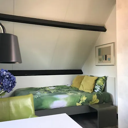 Bed&Breakfast Maasland