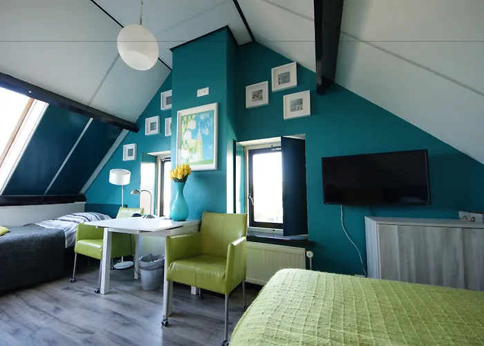 Bed&Breakfast Maasland 3*