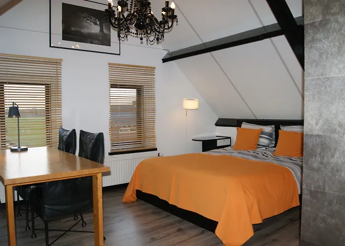 Bed&Breakfast Maasland 3*