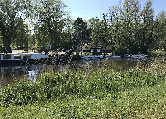 Bed&Breakfast Maasland