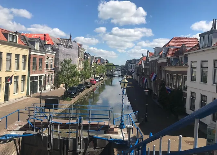 Bed&Breakfast Maasland 3*